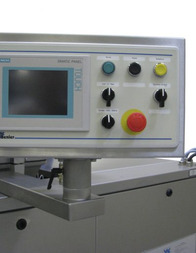 Benier-Dividing-Dough-Expert-Operator-Panel-e1418025613728